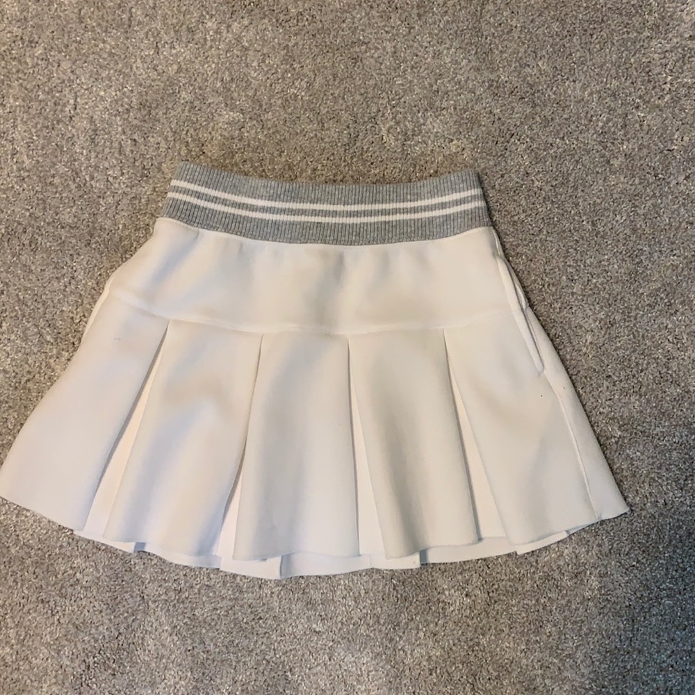 White Pleated Mini Skirt With Pockets